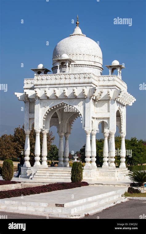 Fatima jinnah hi.